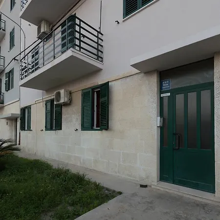 Apartment Apartment Leo